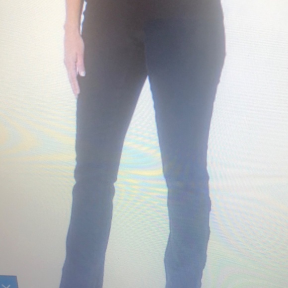 DG2 Bootcut Shaper Jeans - Picture 5 of 7